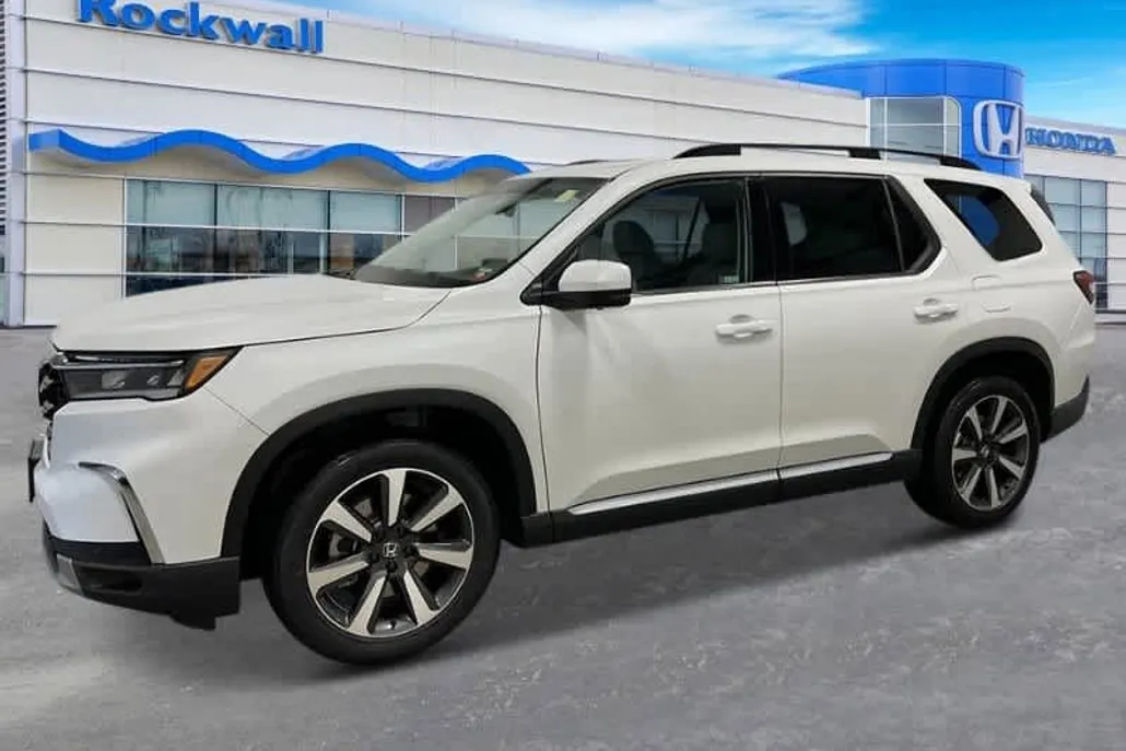 2025 Honda Pilot Elite photo 1