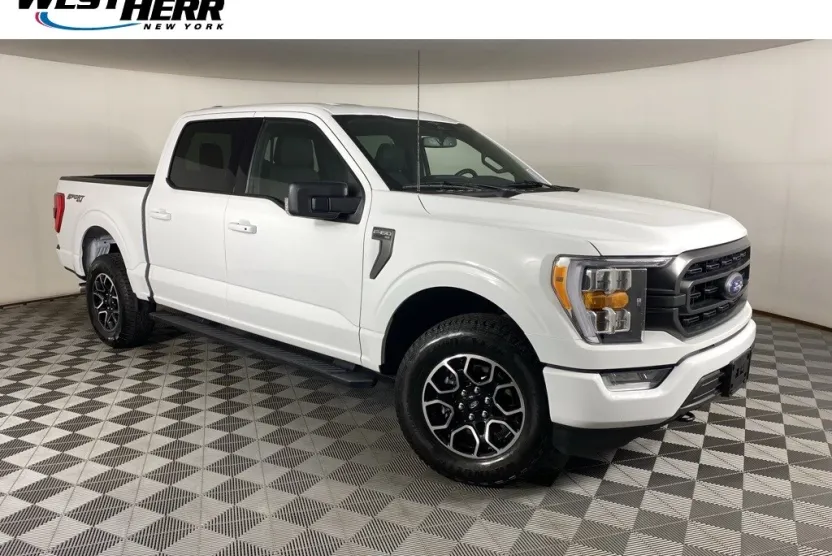 2023 Ford F-150 XLT photo 1