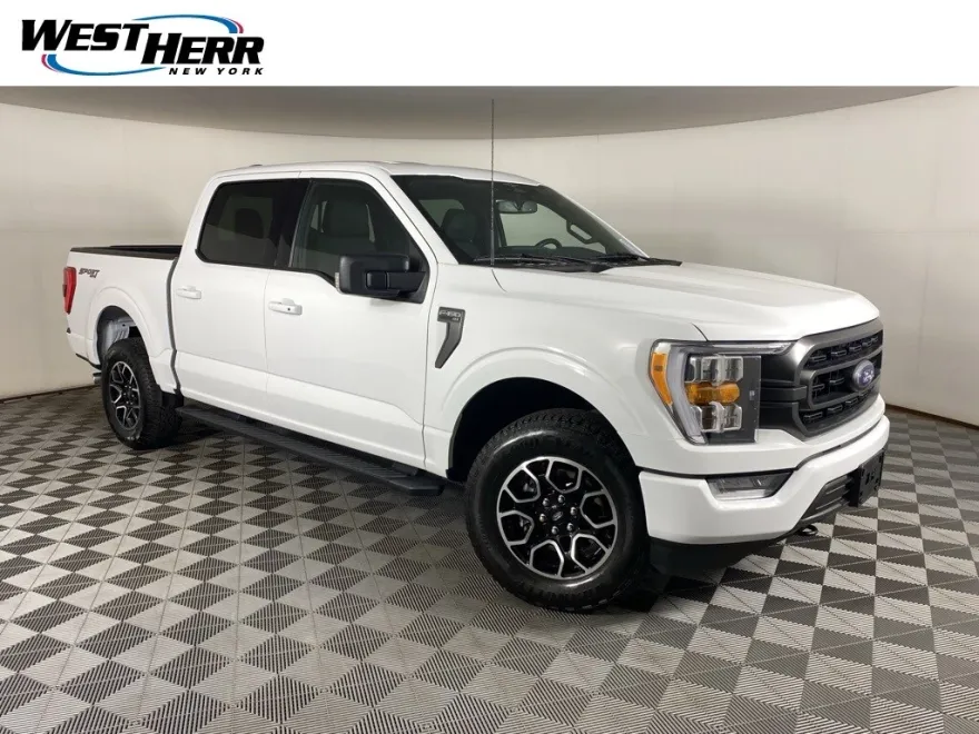 2023 Ford F-150 XLT photo 1