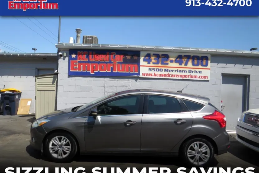 2012 Ford Focus SEL photo 1