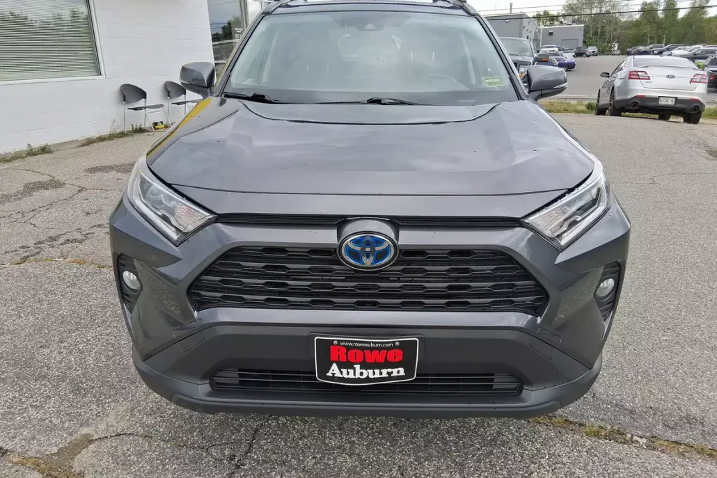 2019 Toyota RAV4 Hybrid XLE photo 1