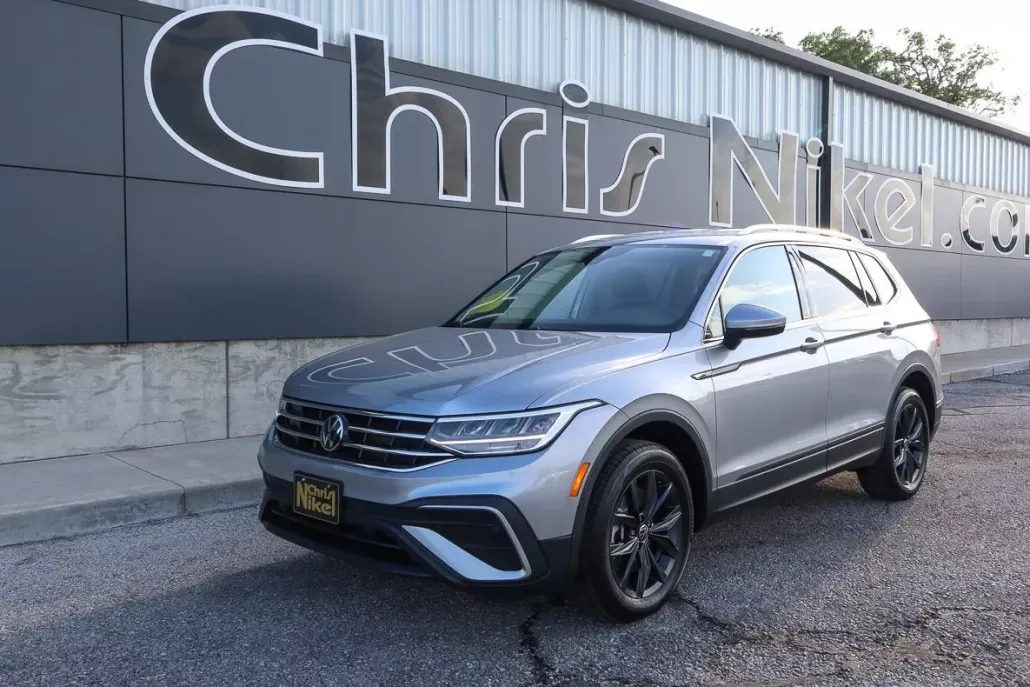 2024 Volkswagen Tiguan SE Wolfsburg Edition photo 1