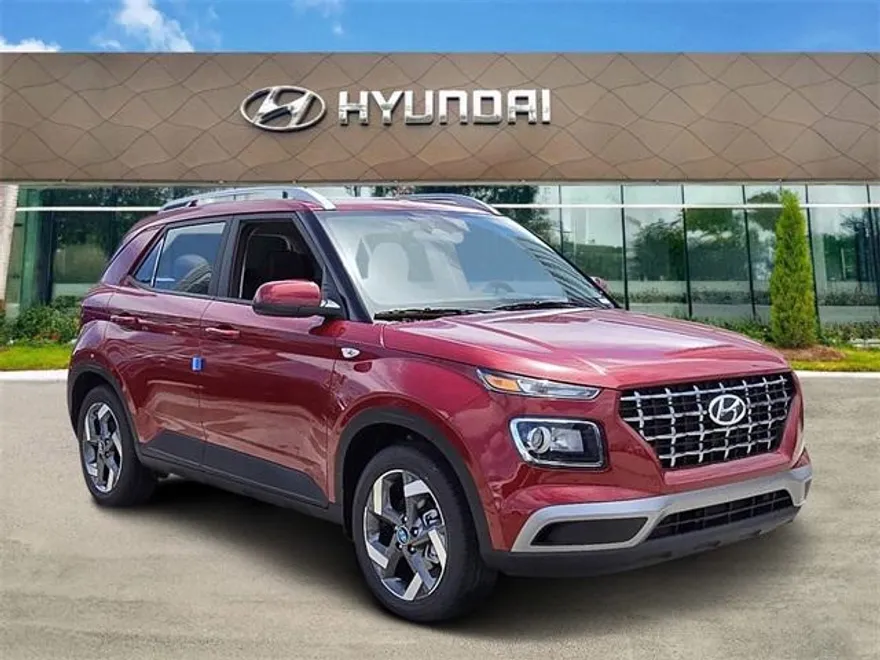 2025 Hyundai Venue SEL photo 1