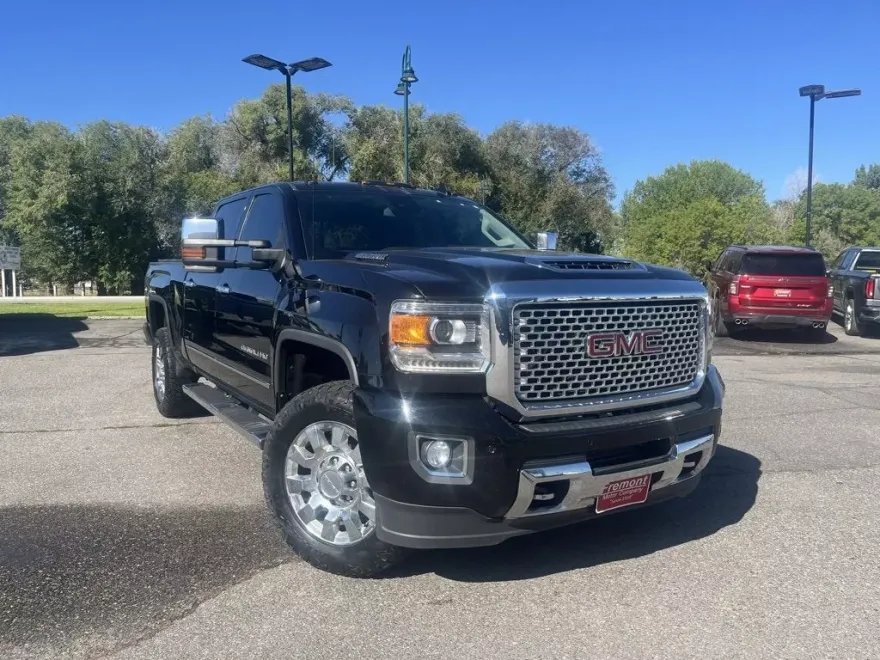 2019 Gmc Sierra 2500 HD Denali photo 1