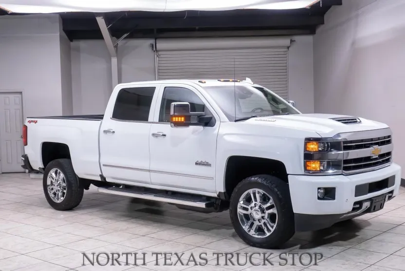 2019 Chevrolet Silverado 2500HD High Country photo 1