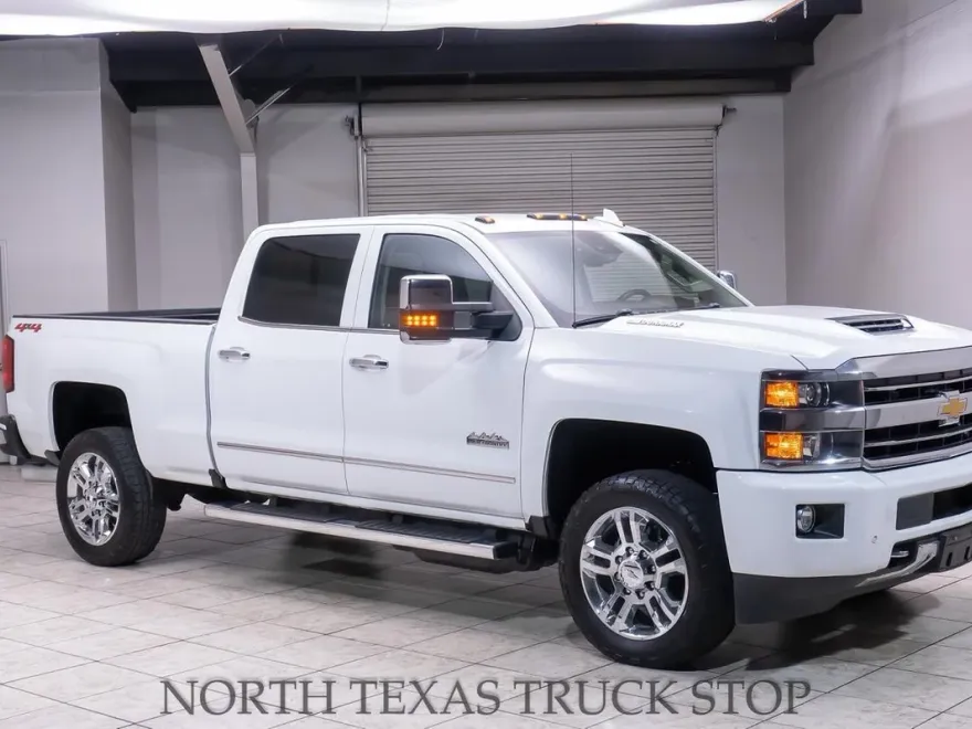 2019 Chevrolet Silverado 2500HD High Country photo 1