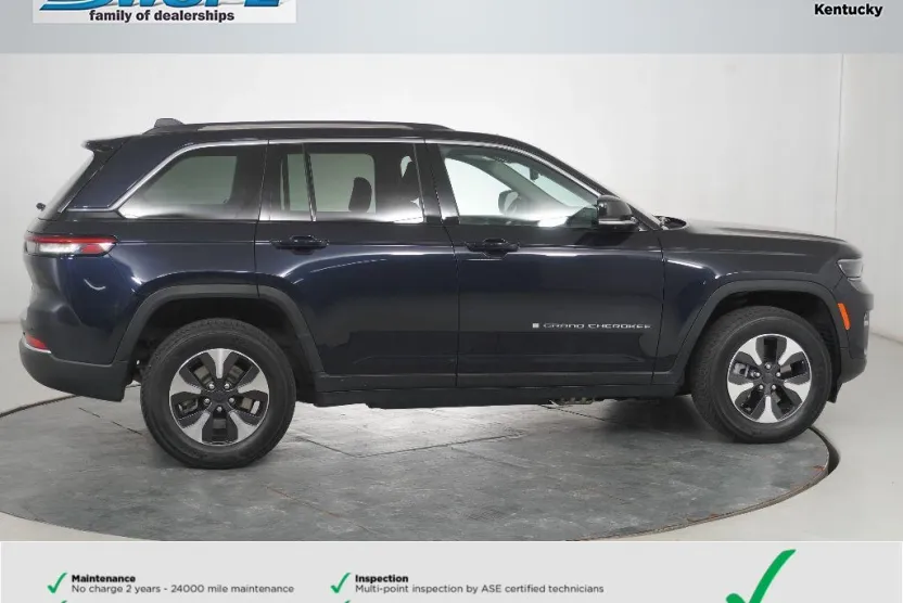 2024 Jeep Cherokee Limited 4xe photo 1