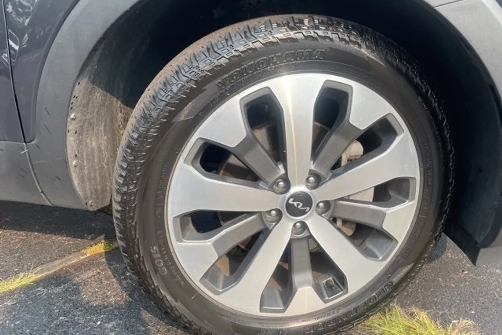 2022 Kia Telluride S photo 1