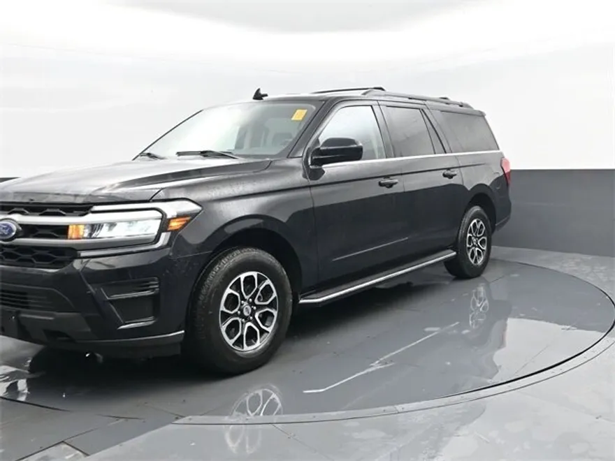 2023 Ford Expedition MAX XLT photo 1