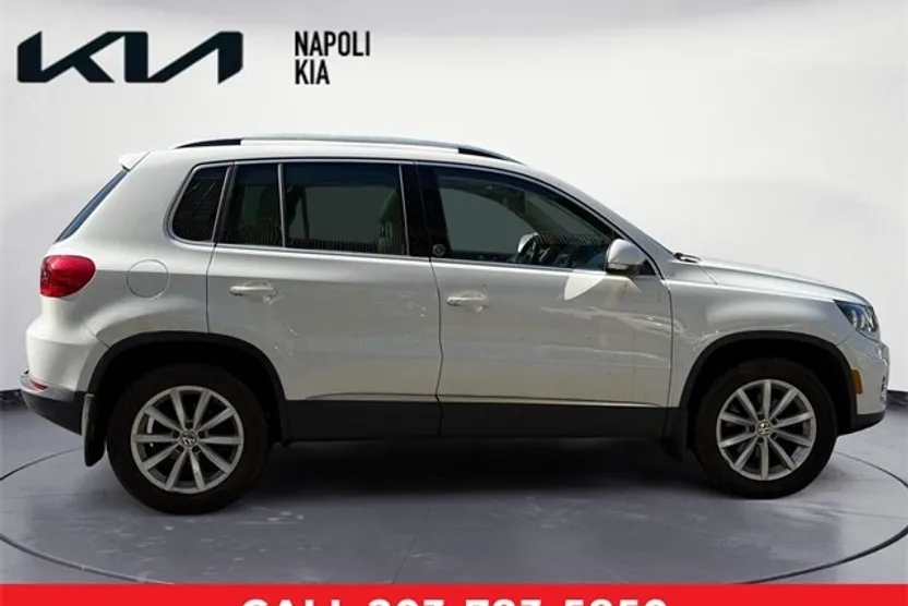 2017 Volkswagen Tiguan Wolfsburg Edition photo 1