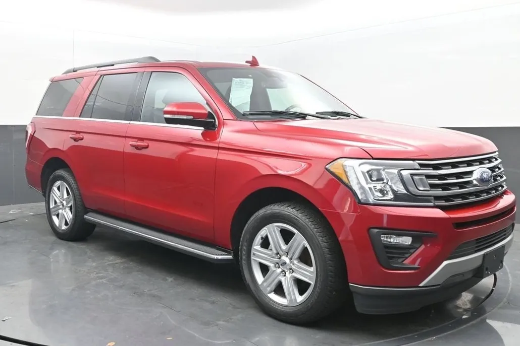 2021 Ford Expedition XLT photo 1