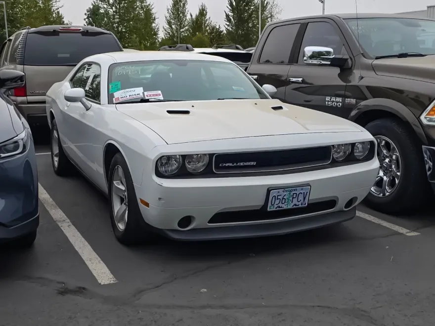 2014 Dodge Challenger SXT photo 1