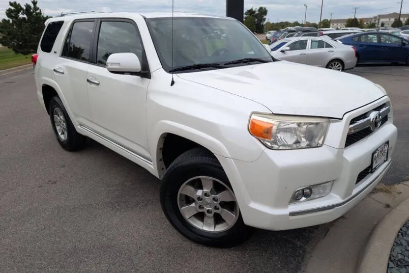 2011 Toyota 4Runner Limited photo 1