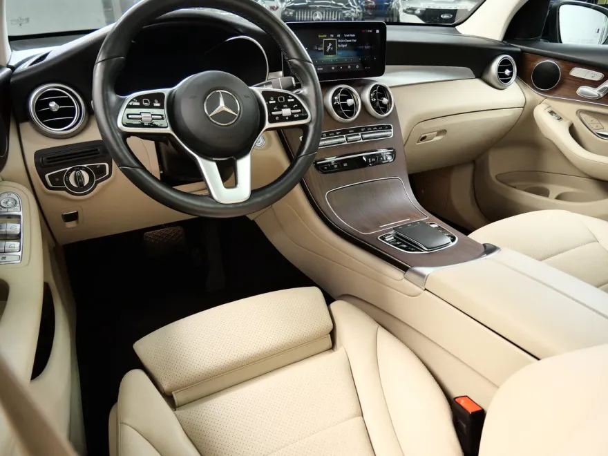 2022 Mercedes Benz GLC 300 4MATIC photo 1