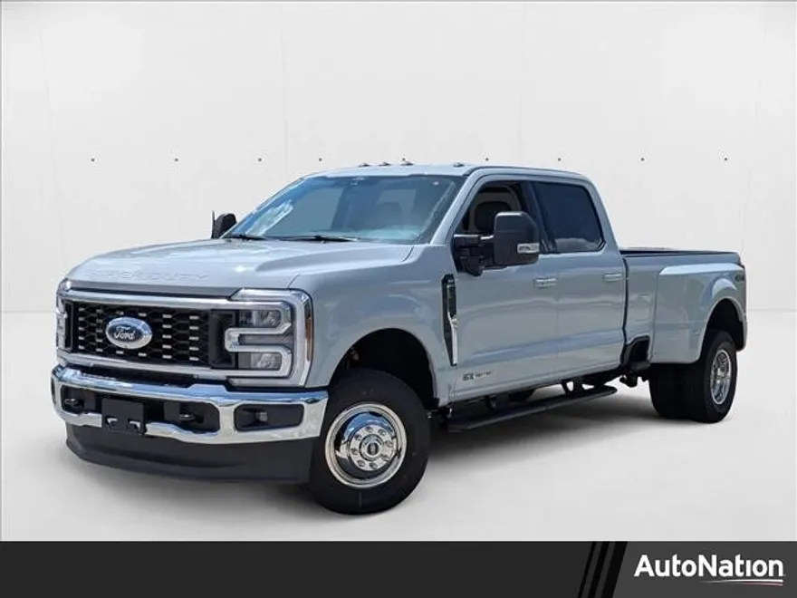 2026 Ford F-350 XLT photo 1