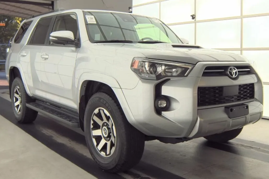2024 Toyota 4Runner TRD Off-Road Premium photo 1