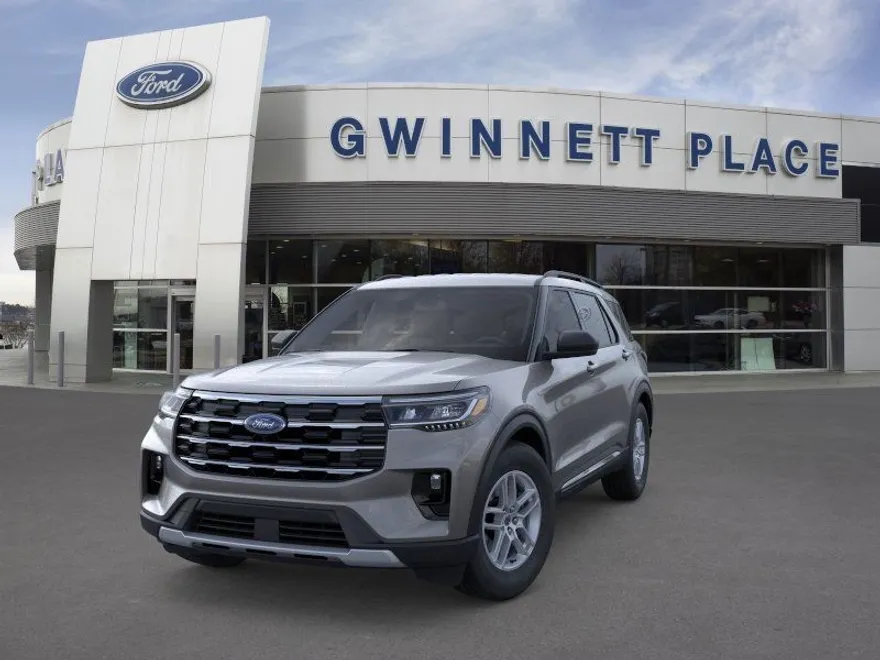 2025 Ford Explorer photo 1