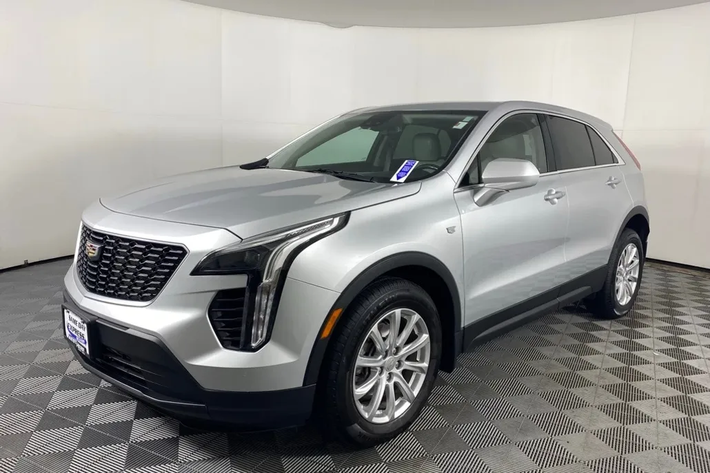 2020 Cadillac XT4 Luxury photo 1