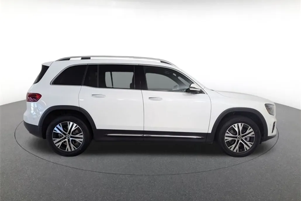 2025 Mercedes Benz GLB 250 4MATIC photo 1