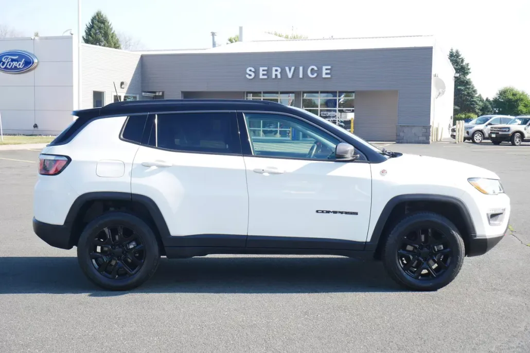 2017 Jeep Compass Trailhawk photo 1