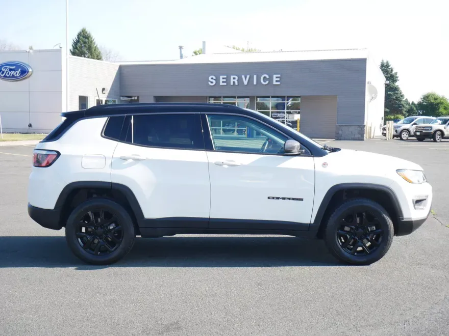 2017 Jeep Compass Trailhawk photo 1