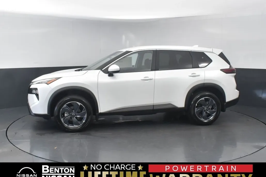 2026 Nissan Rogue SV photo 1
