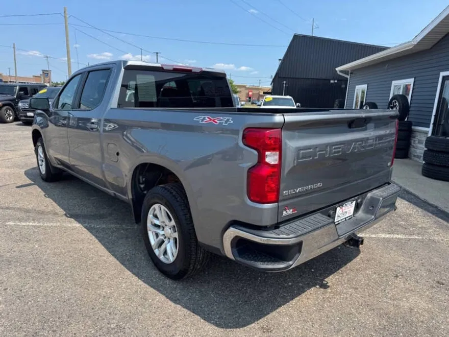 2021 Chevrolet Silverado 1500 LT photo 1