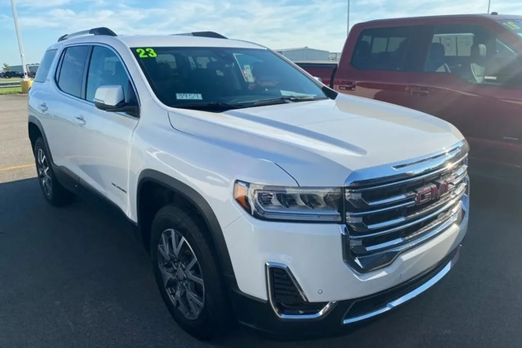 2023 Gmc Acadia SLE photo 1