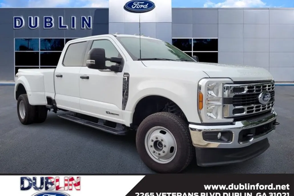 2024 Ford F-350 XLT photo 1