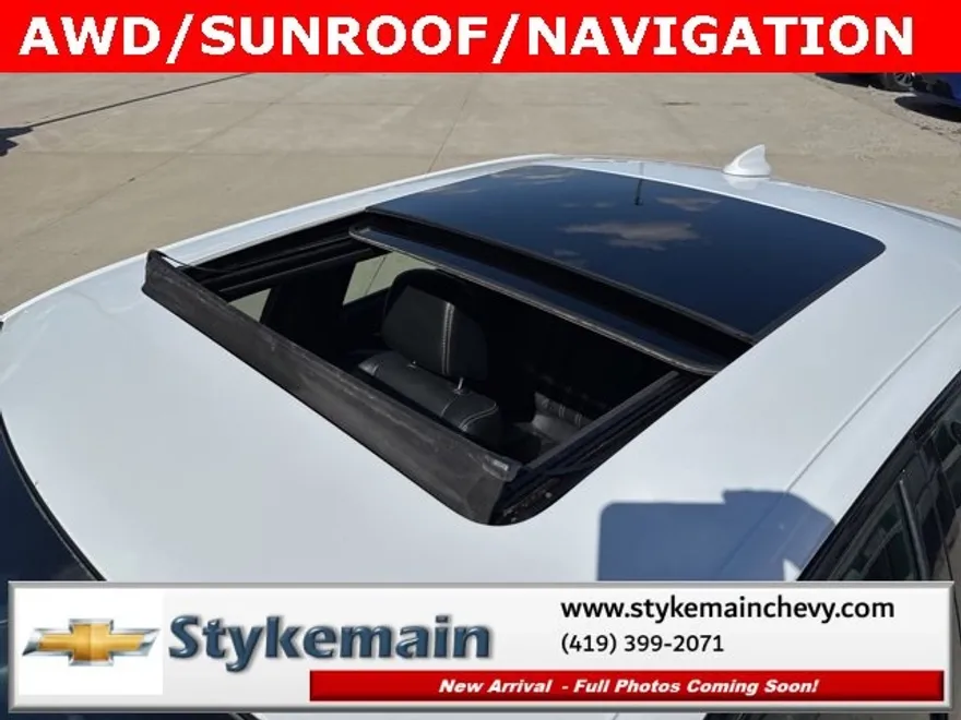 2016 Chrysler 300 photo 1