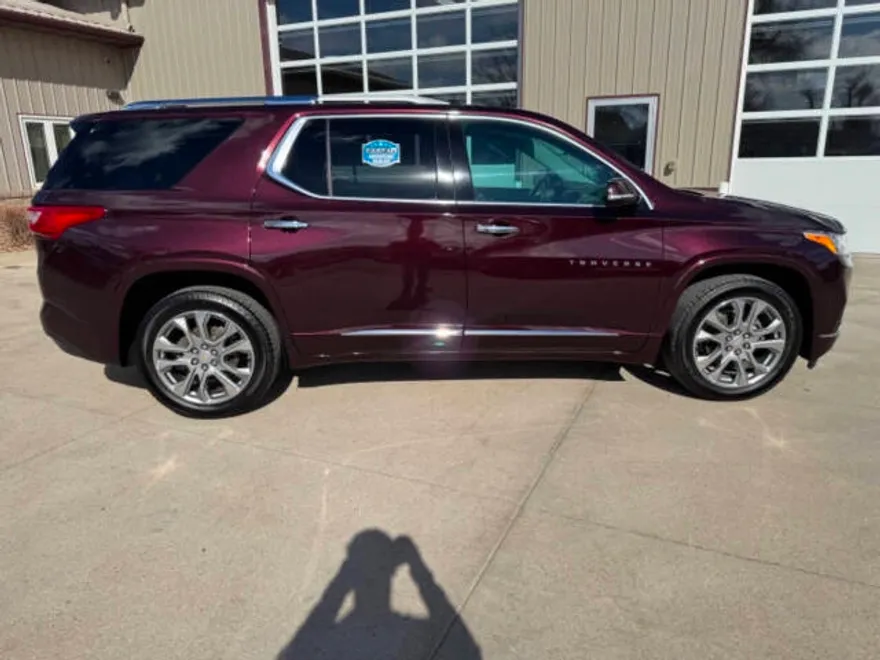 2018 Chevrolet Traverse Premier photo 1
