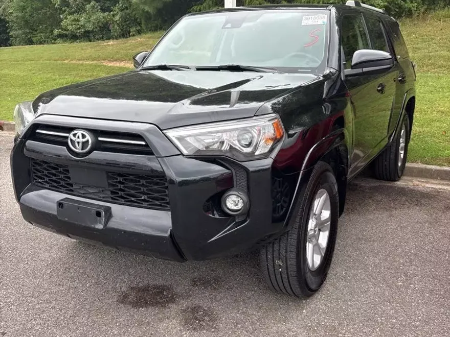 2023 Toyota 4Runner SR5 photo 1