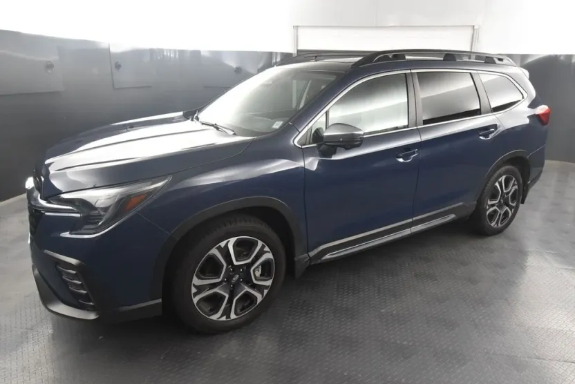 2023 Subaru Ascent Limited photo 1