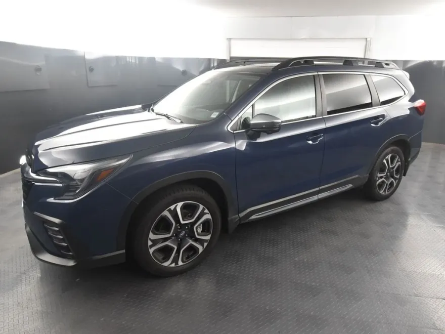 2023 Subaru Ascent Limited photo 1