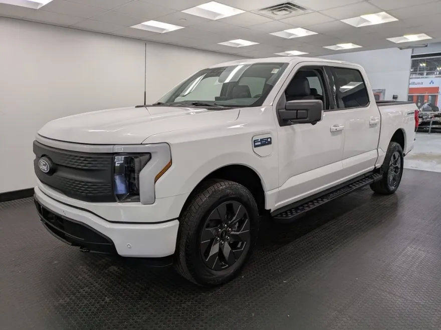 2024 Ford F-150 Lightning photo 1