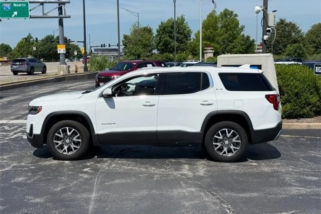 2023 Gmc Acadia SLE photo 1