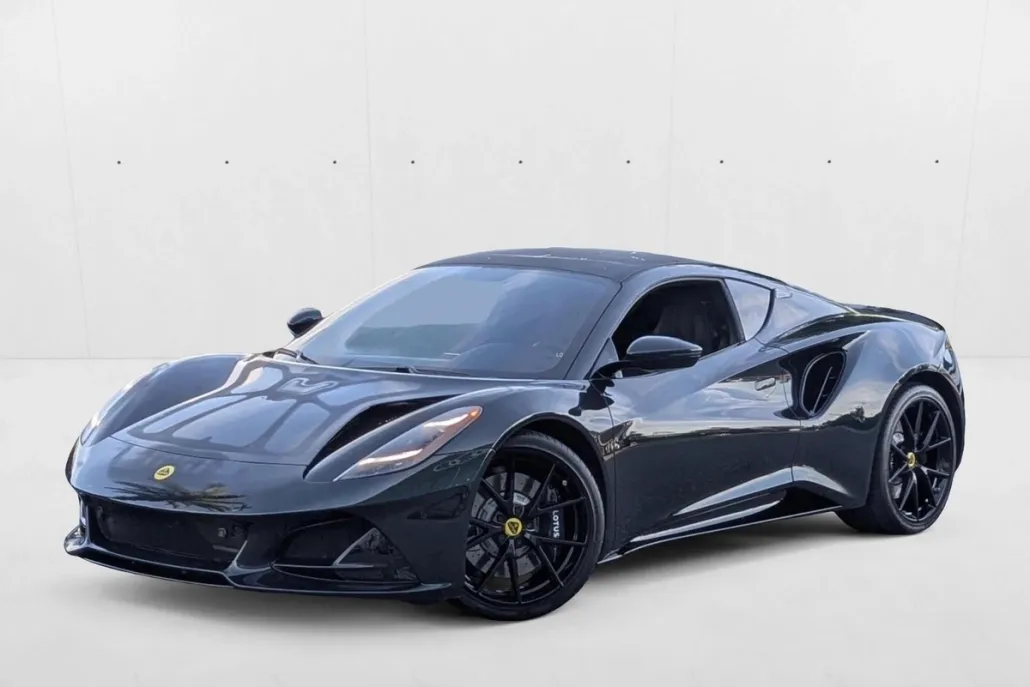 2024 Lotus Emira First Edition photo 1