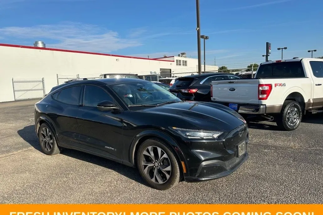 2021 Ford Mustang Mach-E Premium photo 1
