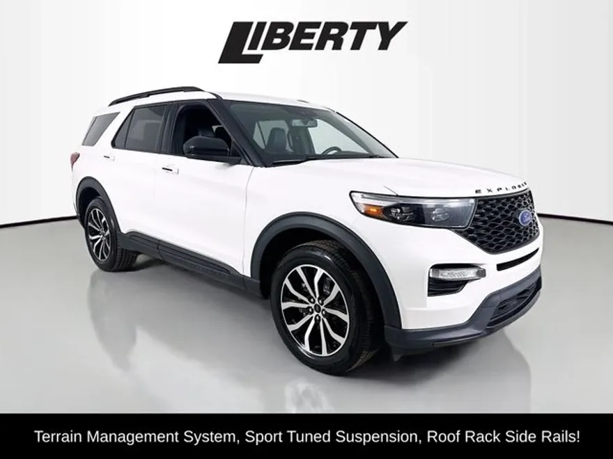 2022 Ford Explorer ST photo 1