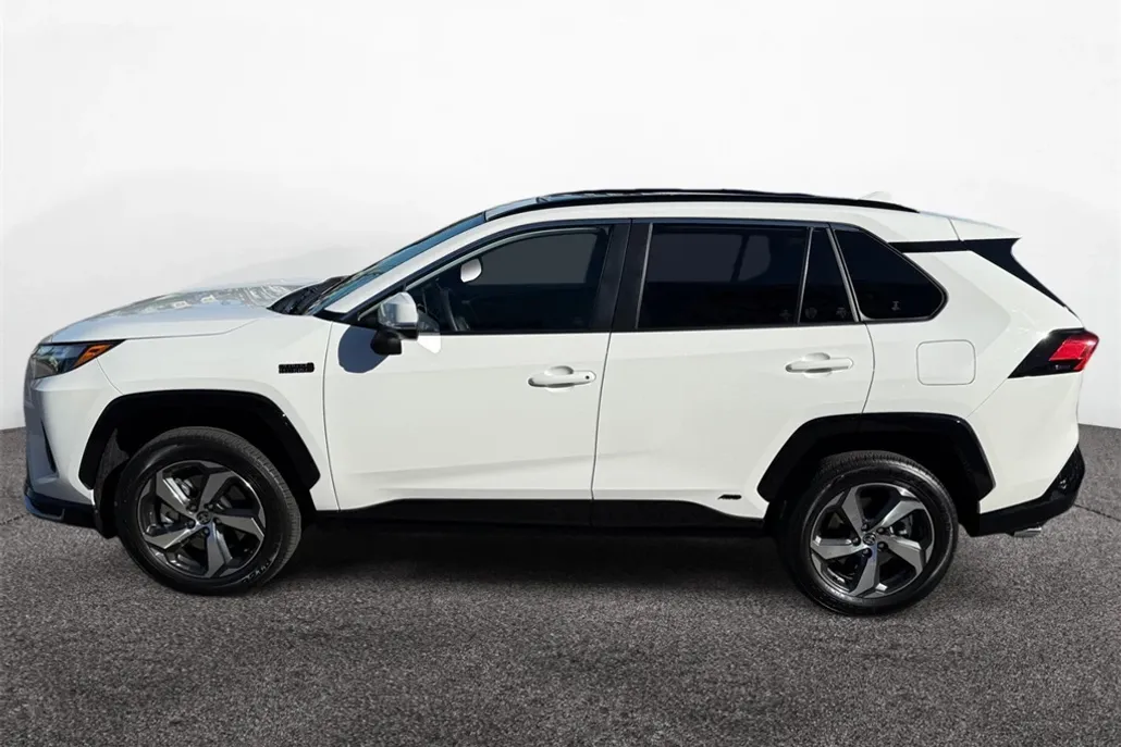 2024 Toyota RAV4 Prime SE photo 1