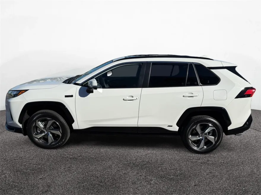 2024 Toyota RAV4 Prime SE photo 1