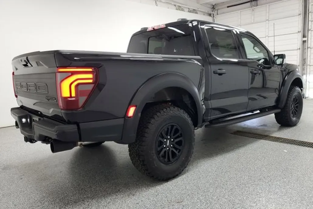 2025 Ford F-150 Raptor photo 1