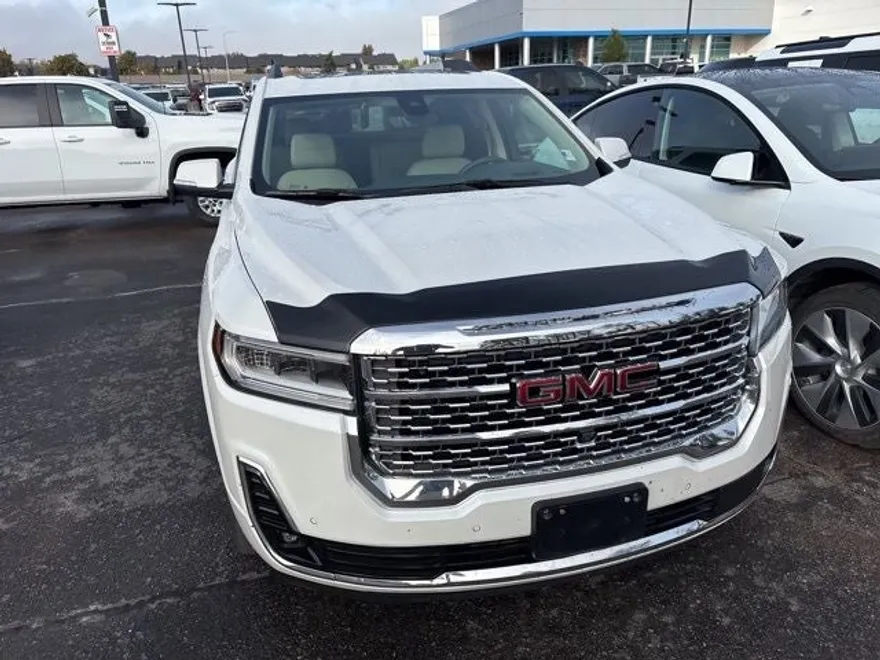 2023 Gmc Acadia Denali photo 1