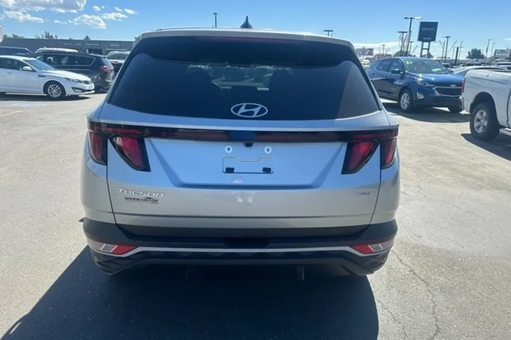2022 Hyundai Tucson SE photo 1