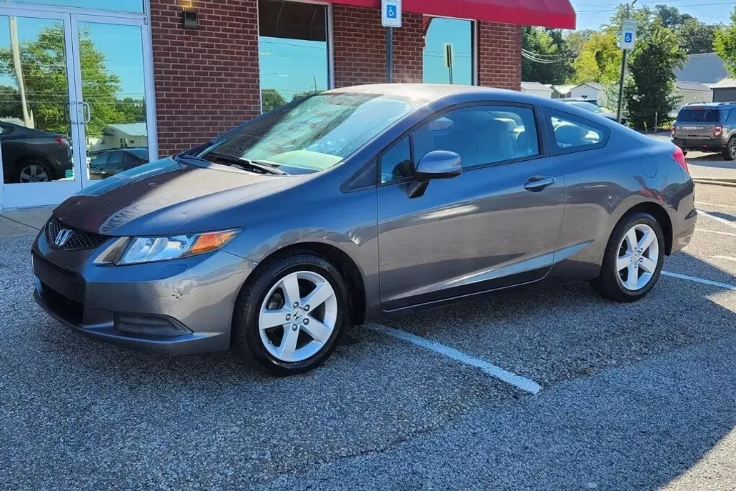 2012 Honda Civic LX photo 1