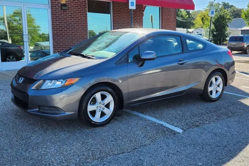 2012 Honda Civic LX photo 1