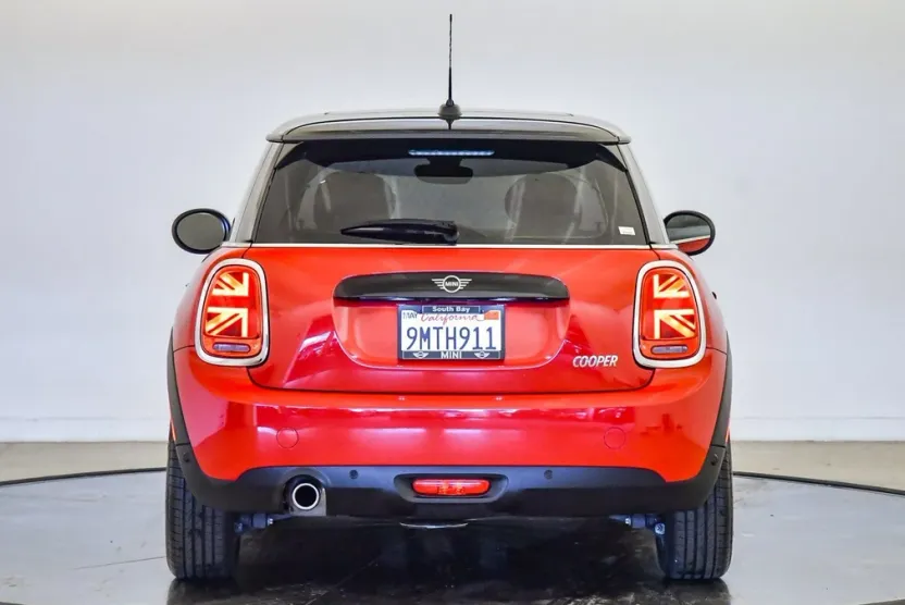 2021 Mini Cooper 2 Door Hardtop photo 1