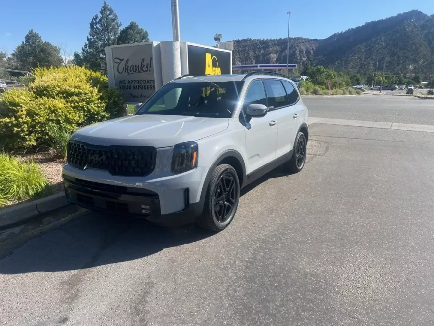 2025 Kia Telluride SX Prestige X-Line photo 1