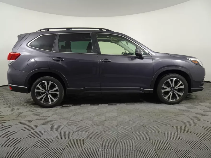 2022 Subaru Forester Limited photo 1