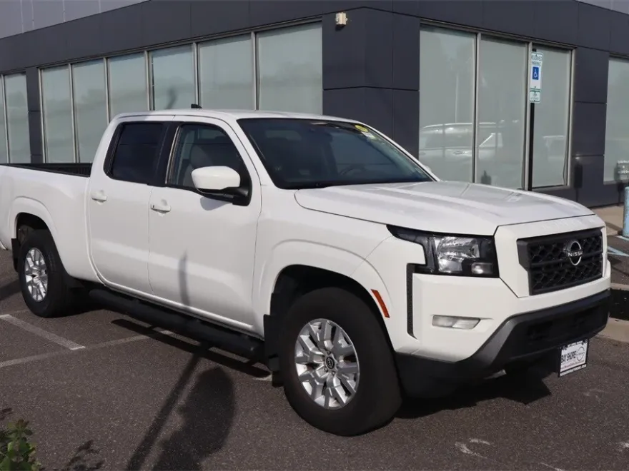 2023 Nissan Frontier SV photo 1